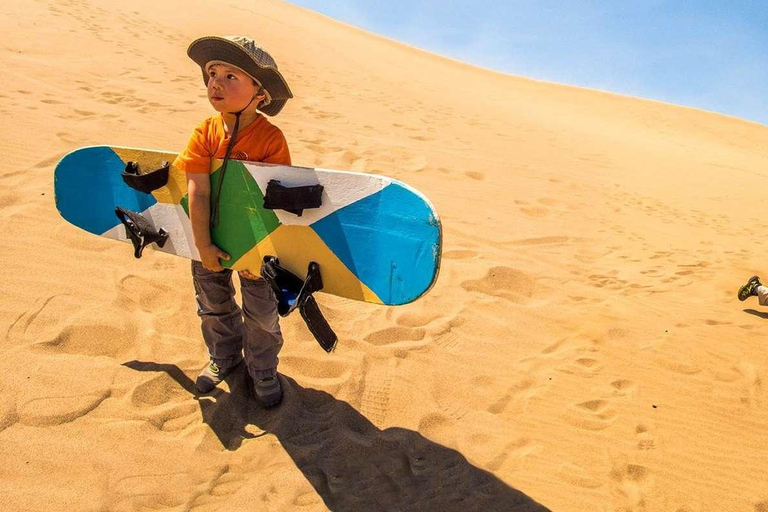 Ica : Planche à sable et buggy dans l&#039;oasis de Huacachina