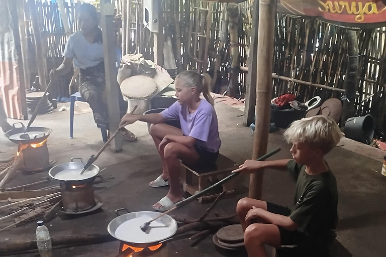 Lombok: aprende la forma tradicional de elaborar aceite de coco.Lombok: aprende la forma tradicional de elaborar aceite de coco