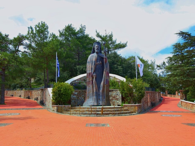 Paphos: Tour naar Troodos, Kykkos klooster, Omodos en wijnmakerij