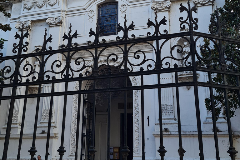 Palaces of Buenos Aires: A Historic Walking Tour