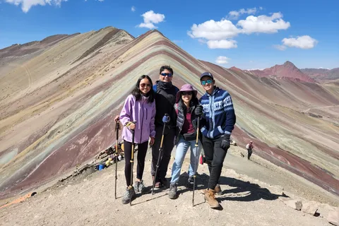 Depuis Cusco : Visite d'une jounée de la Montagne de l'Arc-en-ciel et de la Vallée Rouge