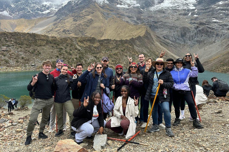 From Cusco: Humantay Lake Day Trip with Breakfast and Lunch