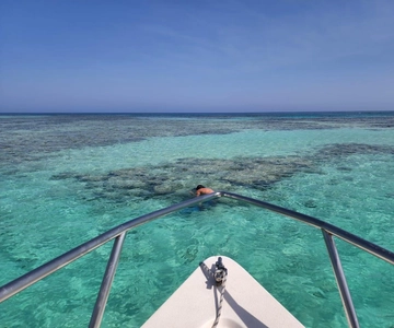 Jeddah: Bayada Leisure Boat Trip with Snorkeling