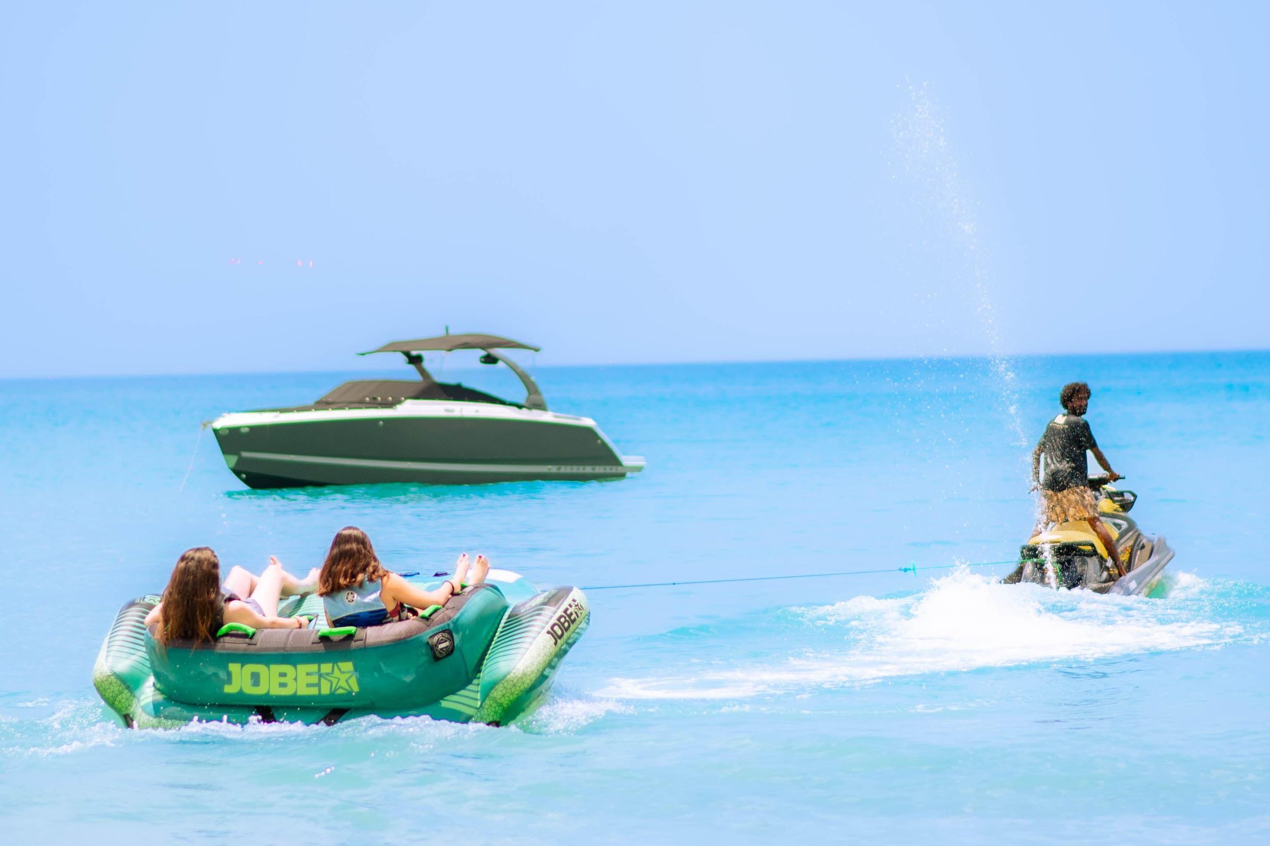 Mirissa & Trincomalee: Bootsfahrt mit einem aufblasbaren Donut-Boot