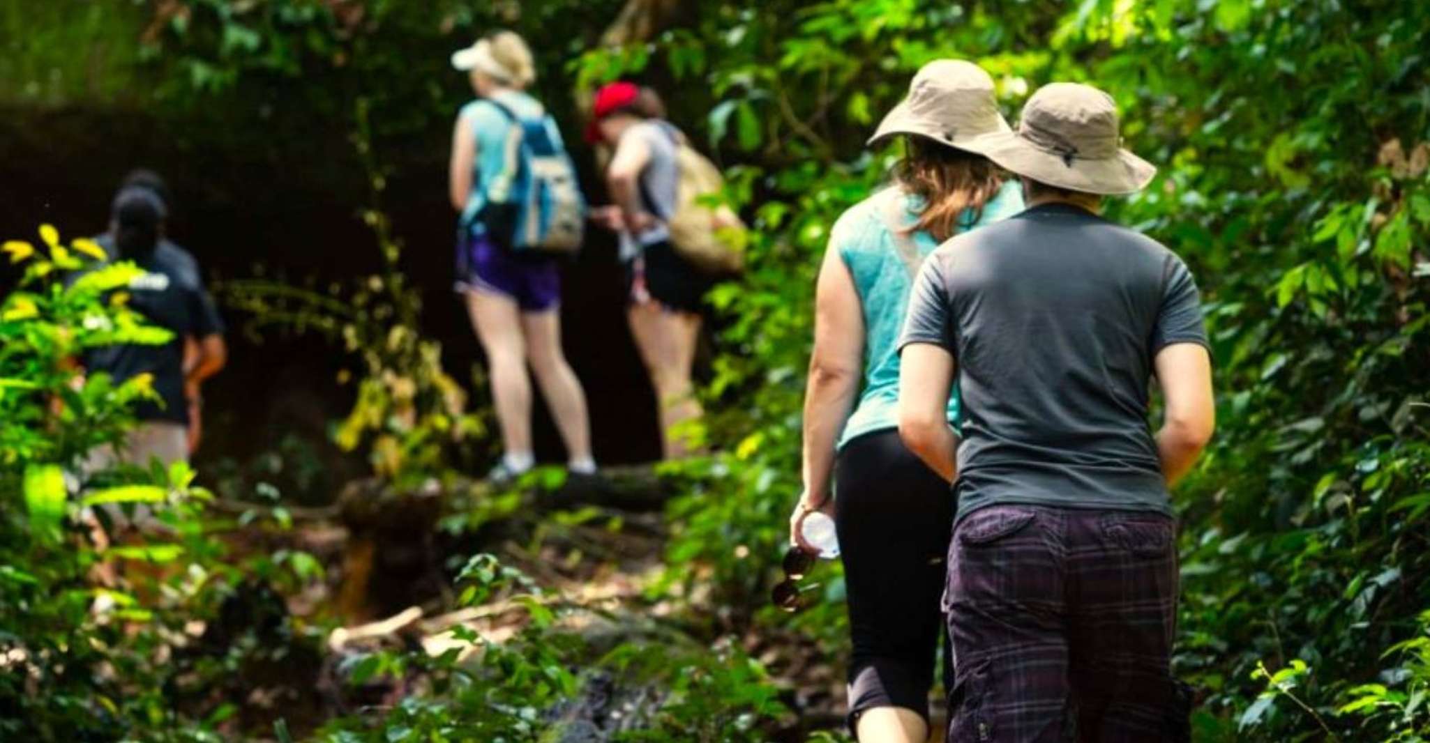 Trekking, Hiking to Kbal Spean and Banteay Srei Private Tour - Hizvo
