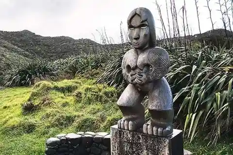 Auckland: Piha Beach, regnskov og Mount Eden privat tur