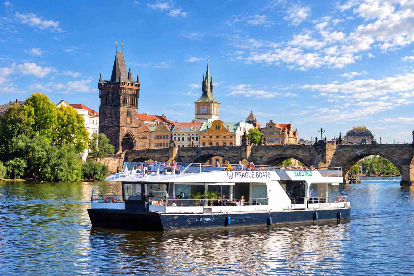 Prague 50-Minute Sightseeing Cruise on an Electric Catamaran - Prague:50-Minute Sightseeing Cruise on an Electric Catamaran