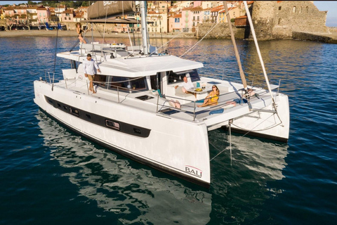 Yacht catamaran trip to the Lavezzi Islands