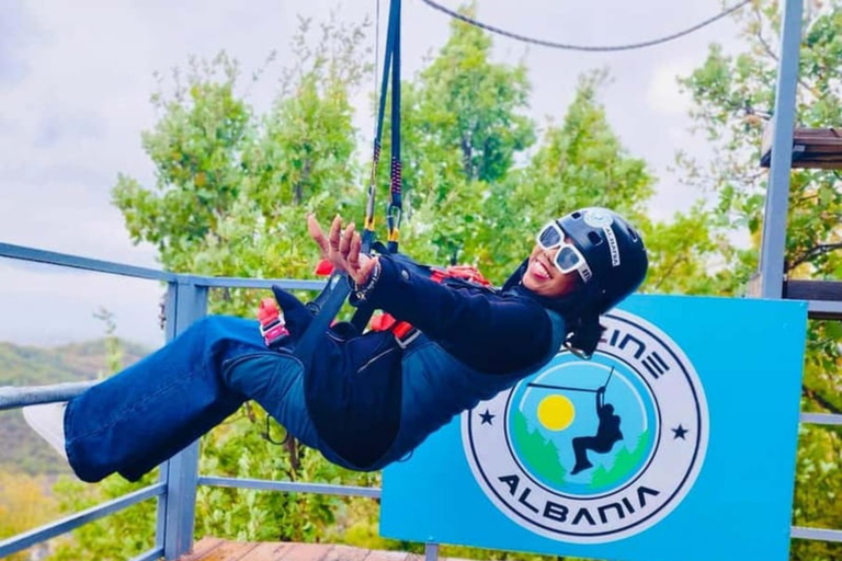 地拉那：四轮摩托车与滑索冒险之旅