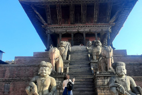 Katmandou : Nagarkot Sunrise &amp; Bhaktapur Durbar UNESCO Tour