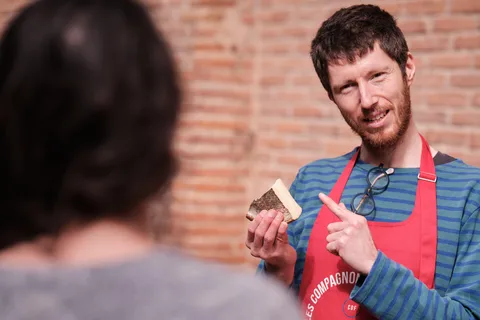Cheese food-tour through the city center of Toulouse