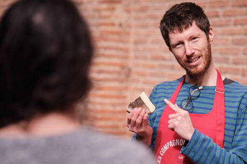 Cheese food-tour through the city center of ToulousePublic walk tour