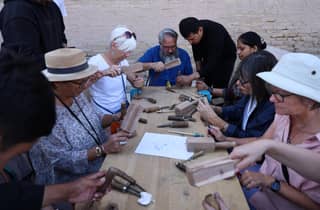 Chiwa: Meisterkurs in Holzschnitzkunst mit lokalen Handwerkern