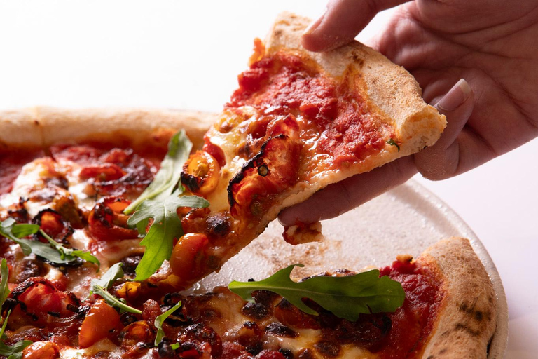 Discover a pizza experience with a flavorful Asian twist