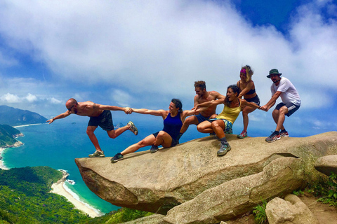 Descubre Pedra do Telégrafo: Excursión panorámica con guía experto