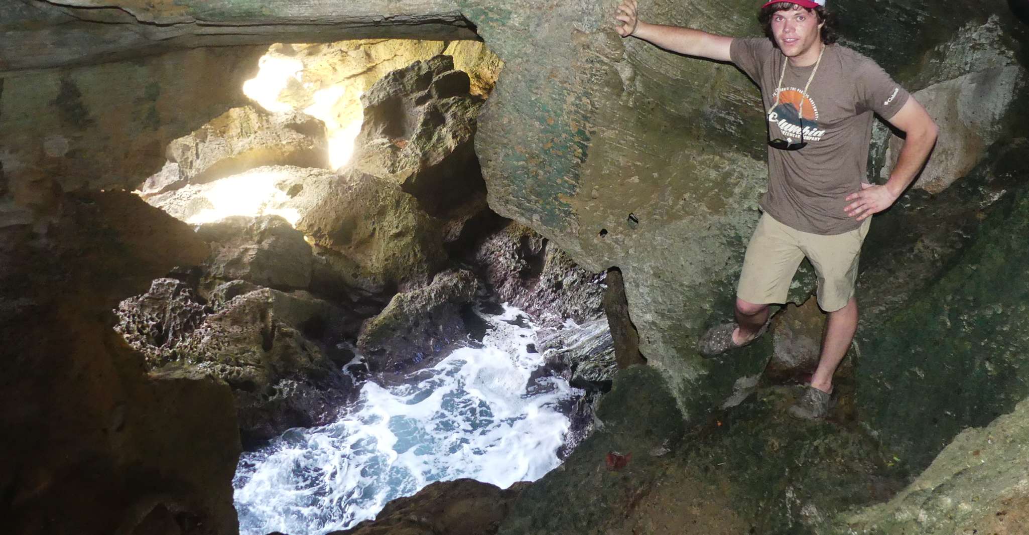 La Cueva de Taino India y la Playa Tour con Transporte - Hizvo