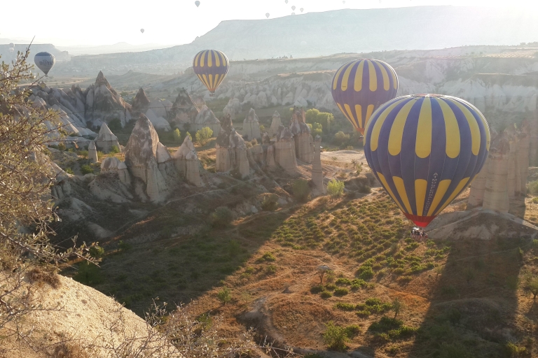 Cappadocia: Sunrise Hot Air Balloon Flight Experience