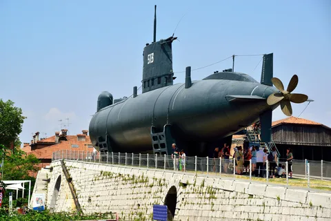 Veneza, Submarino Enrico Dandolo e Museu de História Naval