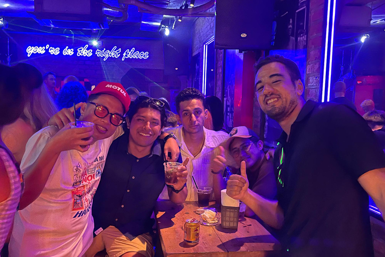 Hanoi Nightlife Bar Crawl: Music, Drinks & Good Vibes