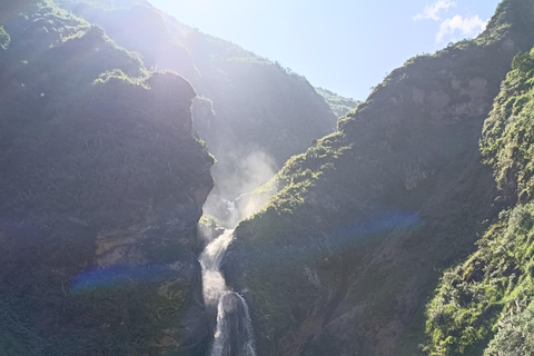 Hike in the Andes Mountains of Lima (Antakallo Waterfall) Hike in the Surroundings of Lima – Antakallo Waterfall