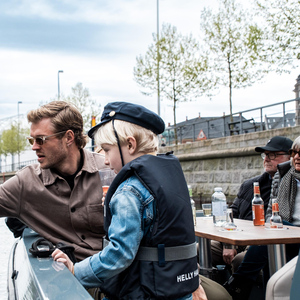 Copenhagen: Electric Boat Canal Tour with Guide