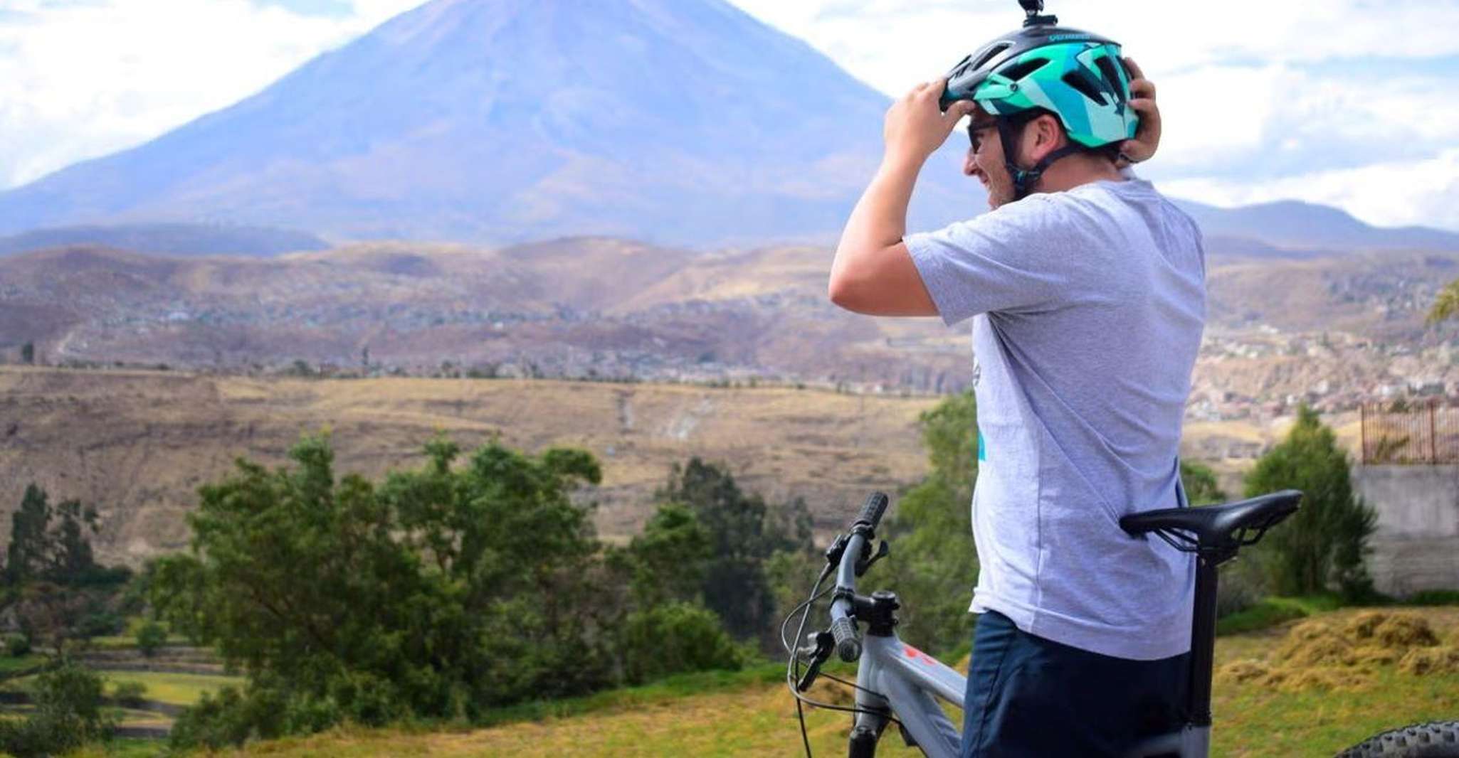 Bike and rafting tour in the Chilina Valley - Housity