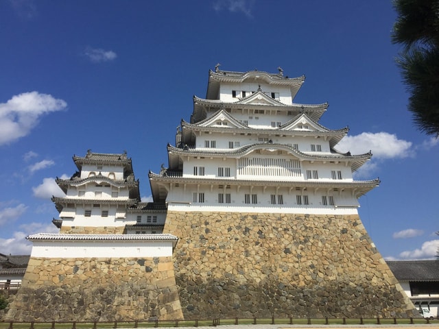 Himeji: Half-Day Private Guide Tour of the Castle from Osaka