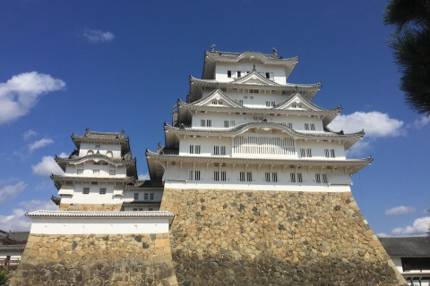 Himeji : visite privée d'une demi-journée du château avec guide au départ d'OsakaVisite d'une demi-journée avec guide privé au château de Himeji