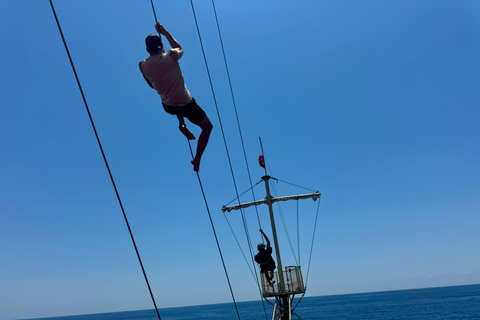Antalya: Family Pirate Boat Cruise with Lunch & Drinks