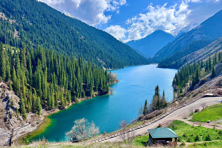 Prywatne: Charyn &amp; Black Canyons oraz Kolsay &amp; Kaindy Lakes.