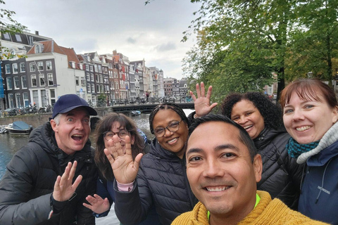 Amsterdam: Small Group Walking Tour with Fun Guide Walking Tour in Amsterdam with Enthusiastic and Fun Guide