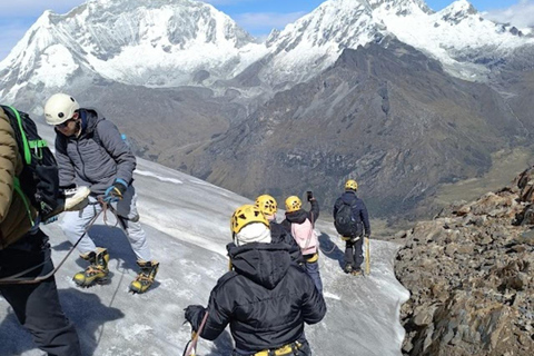 Huaraz: Hela dagen Snötäckta San MateoHuaraz: Heldag Nevado Mateo