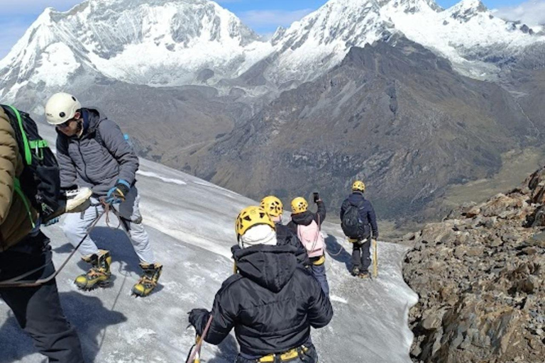 Huaraz: Dia inteiro em San Mateo, coberto de neveHuaraz: Dia inteiro no Nevado Mateo