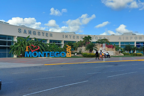 Aeropuerto Internacional de Sangster: Traslado privado al aeropuerto