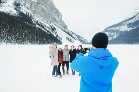 From Banff: Lake Louise & Yoho Full Day Tour