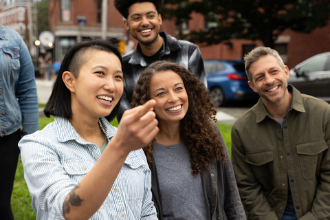 بورتلاند، مين: جولة سير على الأقدام بصحبة مرشد للتعرف على التاريخ الأسودبورتلاند، ماين: جولة سيرًا