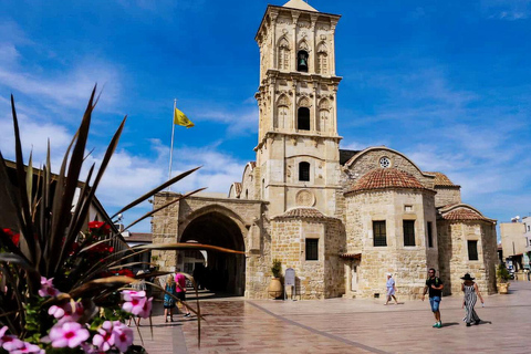 Limassol: Divided Nicosia and Larnaca Tour
