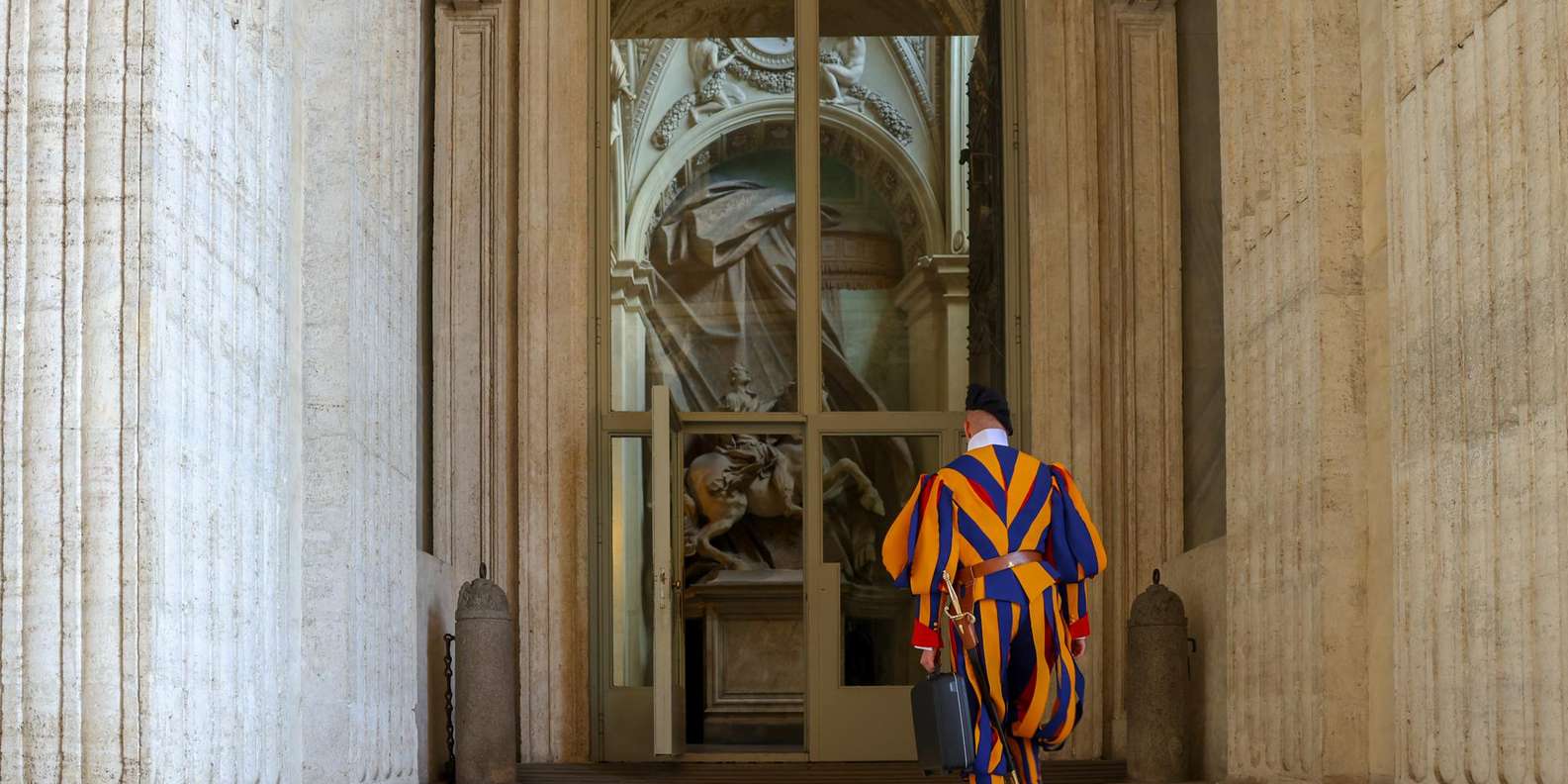 Rome: St. Peter's Basilica, La Pietà, Papal Tombs and Dome