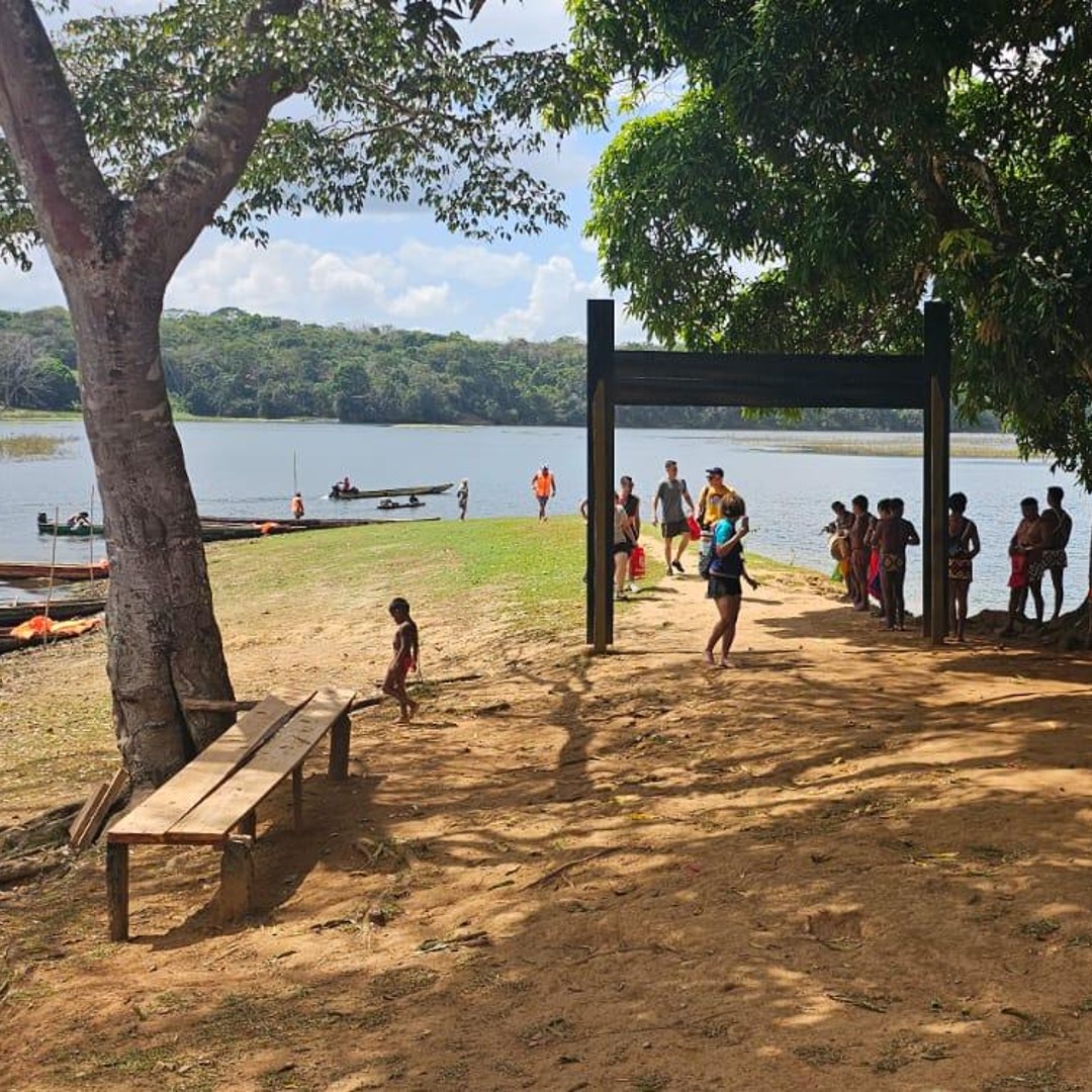 Colagem de mídia