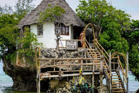 ZANZIBAR: wycieczka z przewodnikiem do lasu Jozani i restauracja The RockWYCIECZKA PRYWATNA – TRANSPORT I OPŁATA ZA WEJŚCIE NIE SĄ WLICZONE W CENĘ
