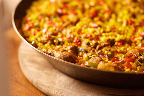 Denver: praktische kooklessen met chef-kok KevinPaella kookcursus met chef-kok Kevin