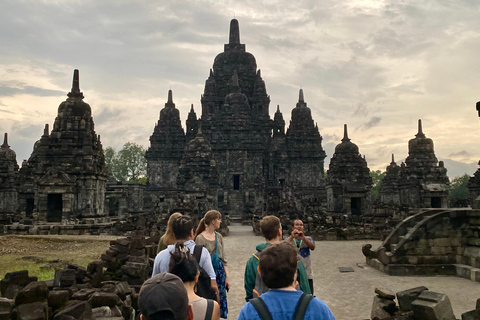 Yogyakarta: Borobudur & Prambanan Temple Tour & Transfer Shared Borobudur & Prambanan Temple Tour with Transport