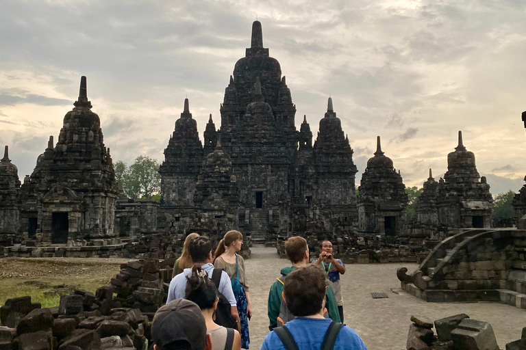 Yogyakarta: Borobudur & Prambanan Temple Tour & Transfer Shared Borobudur & Prambanan Temple Tour with Transport