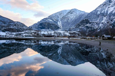 Bergen: Stegastein, Viking Village, Flåm & Nærøyfjord Cruise