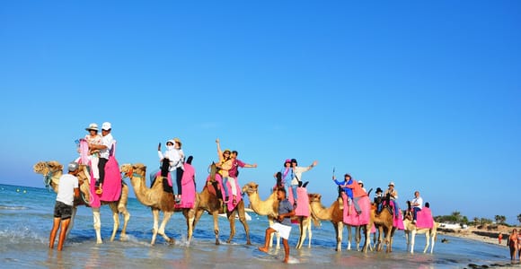 Djerba: 2.5-Hour Camel and Horseback Ride at the Blue Lagoon