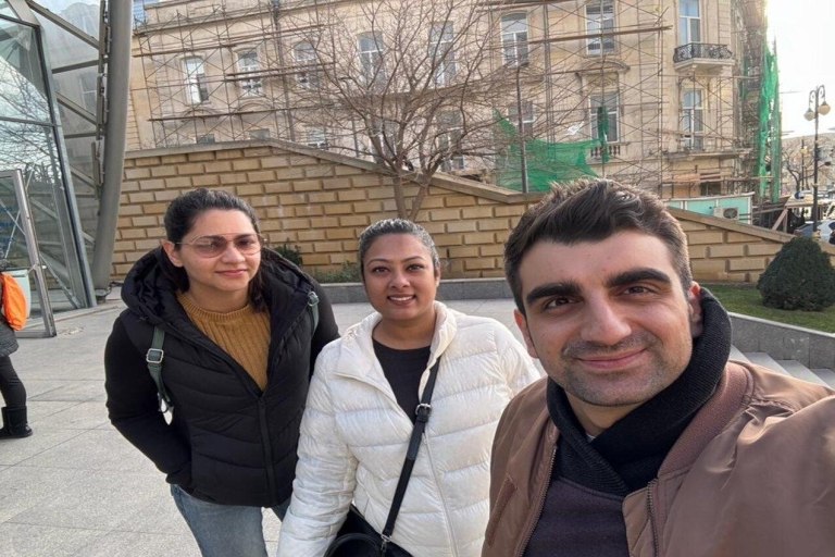 Au départ de Bakou : visite guidée d'une journée à Gobustan et AbsheronAu départ de Bakou : visite guidée d'une journée à Gobustan et Quba
