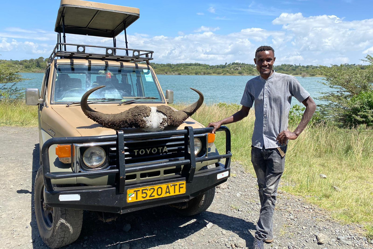 Excursão a pé de um dia para fazer um safári no Parque Nacional de Arusha