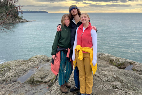 Vancouver: Lighthouse Park HikeLighthouse Park Hike