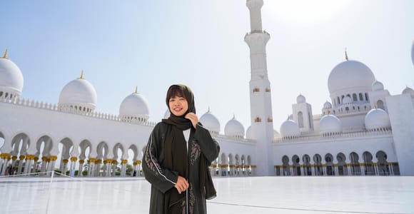 Von Abu Dhabi aus: Große Moschee, Königspalast & Heritage Village