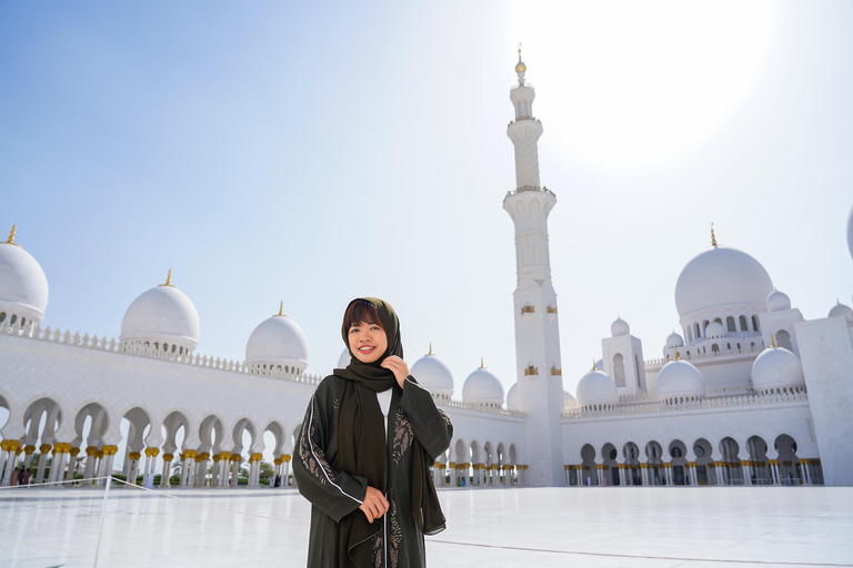 Depuis Abu Dhabi : visite de la mosquée Sheikh Zayed et de Qasr Al WatanTour d'anglais partagé